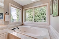13888 SW Essex Dr, Portland, OR 97223