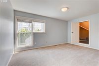 13888 SW Essex Dr, Portland, OR 97223