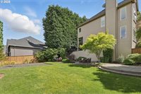 13888 SW Essex Dr, Portland, OR 97223