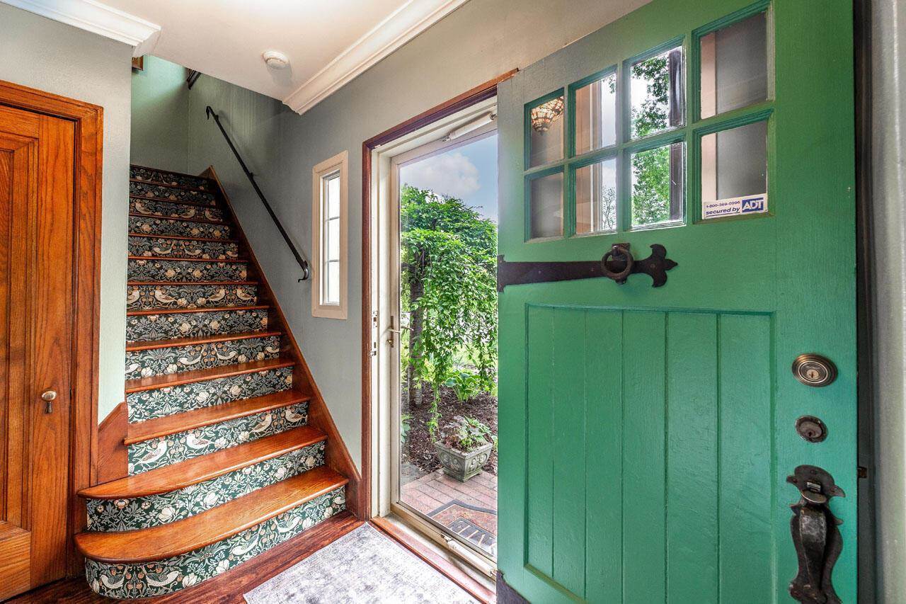 1674 Melrose Avenue, Columbus, OH 43224