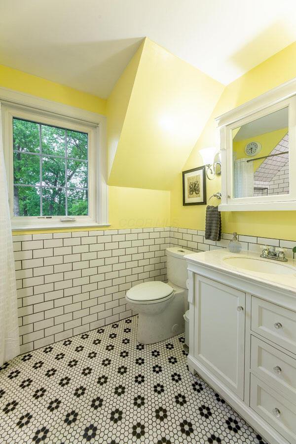 1674 Melrose Avenue, Columbus, OH 43224