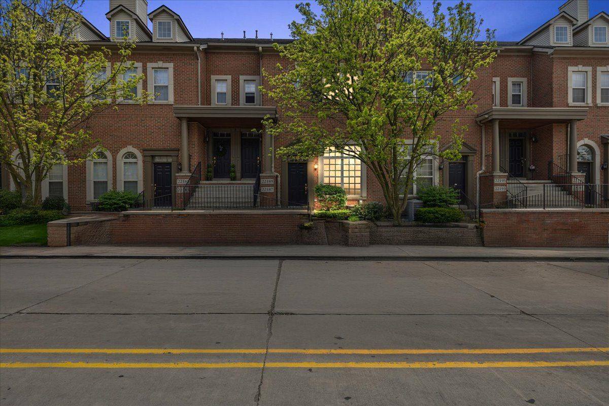 22187 West Village Drive, Unit 5, DearbornCity_Wayne, MI 48124