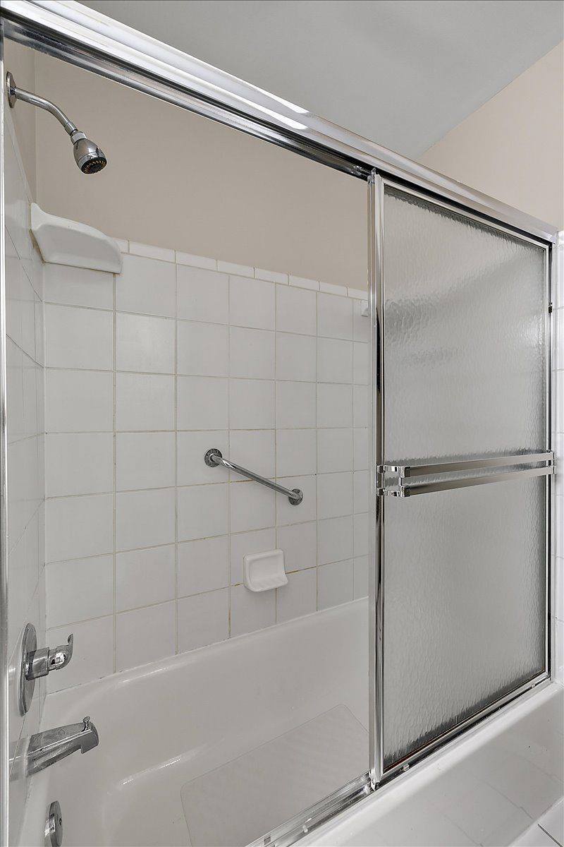 22187 West Village Drive, Unit 5, DearbornCity_Wayne, MI 48124