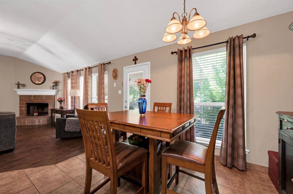 1700 Merritt Drive, Mansfield, TX 76063