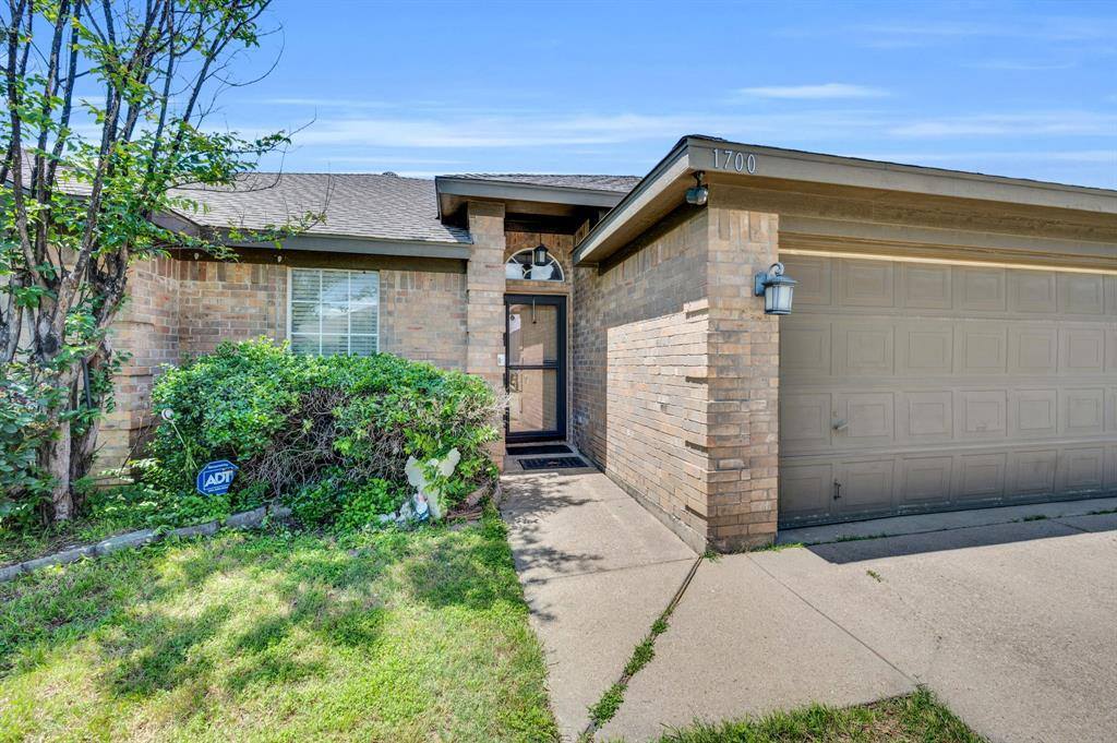 1700 Merritt Drive, Mansfield, TX 76063