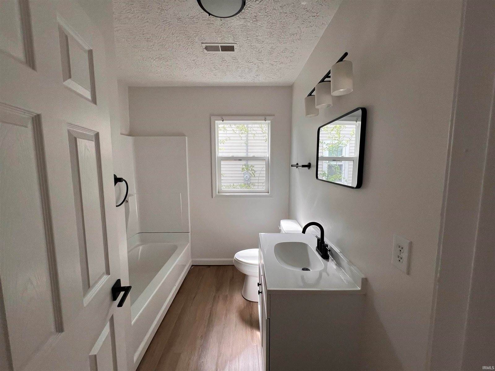 2108 W Memorial Drive, Muncie, IN 47302