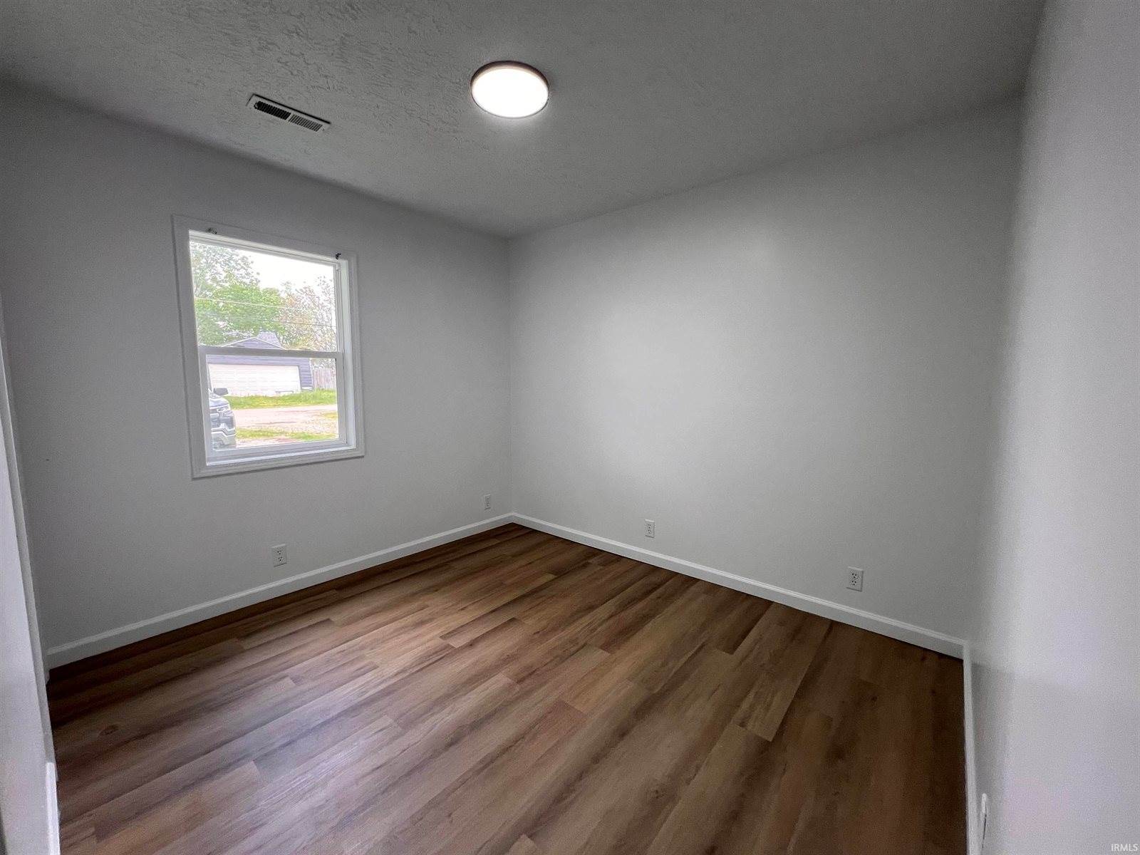 2108 W Memorial Drive, Muncie, IN 47302