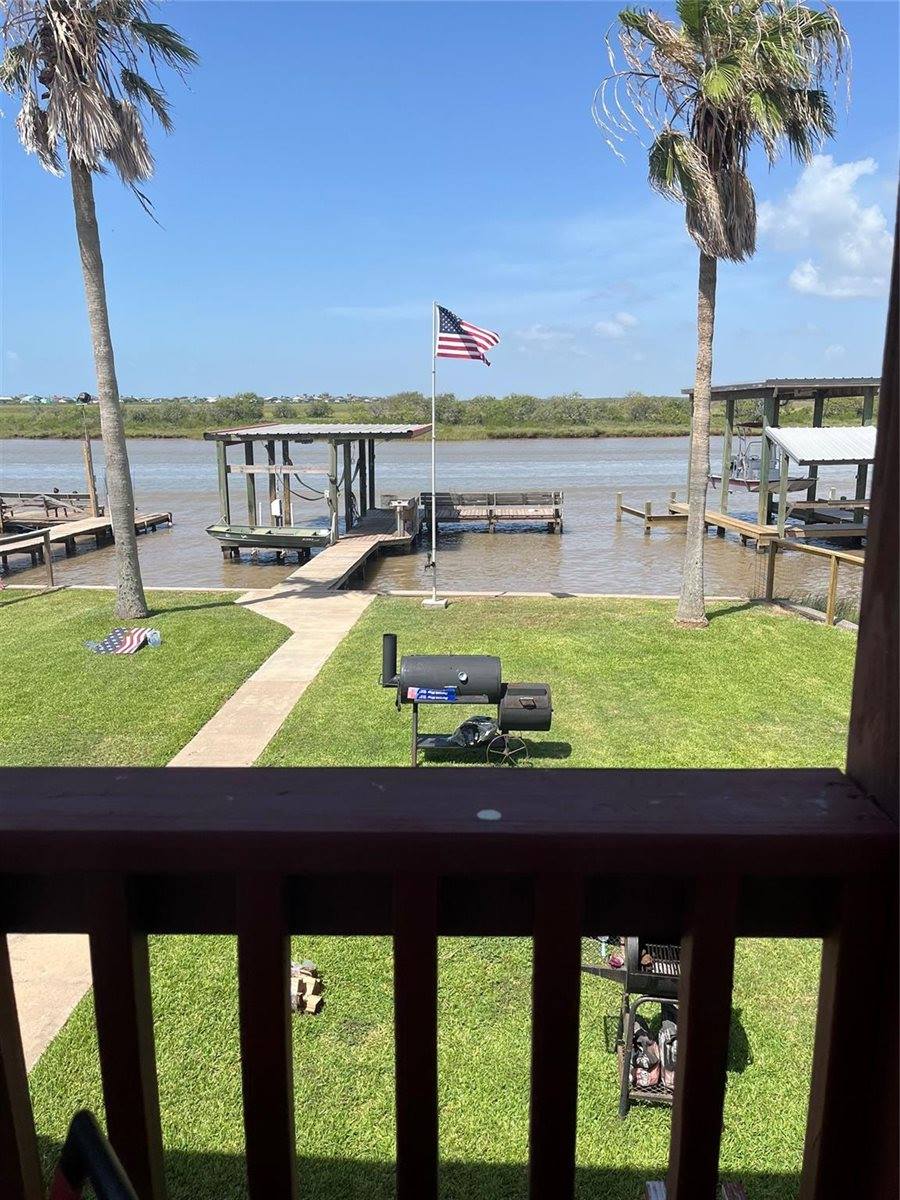 142 Seagull, Sargent, TX 77414