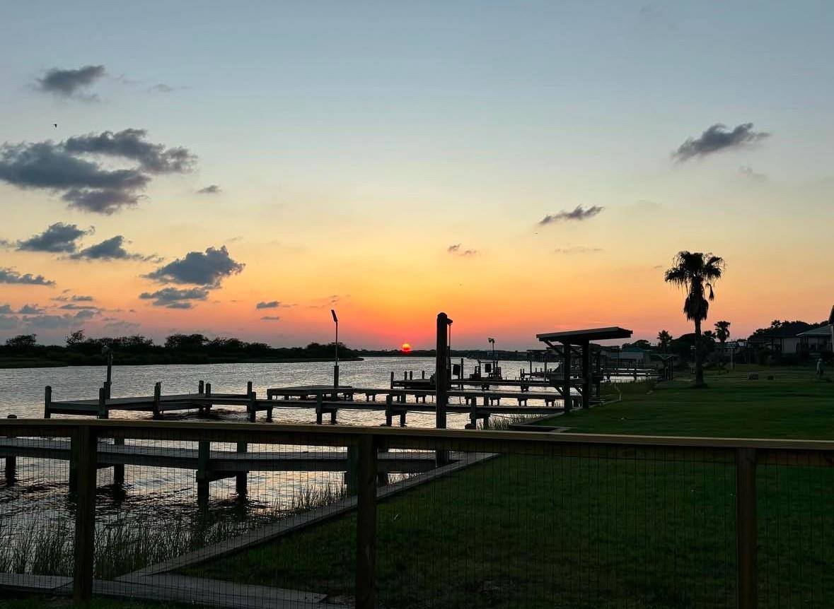 142 Seagull, Sargent, TX 77414