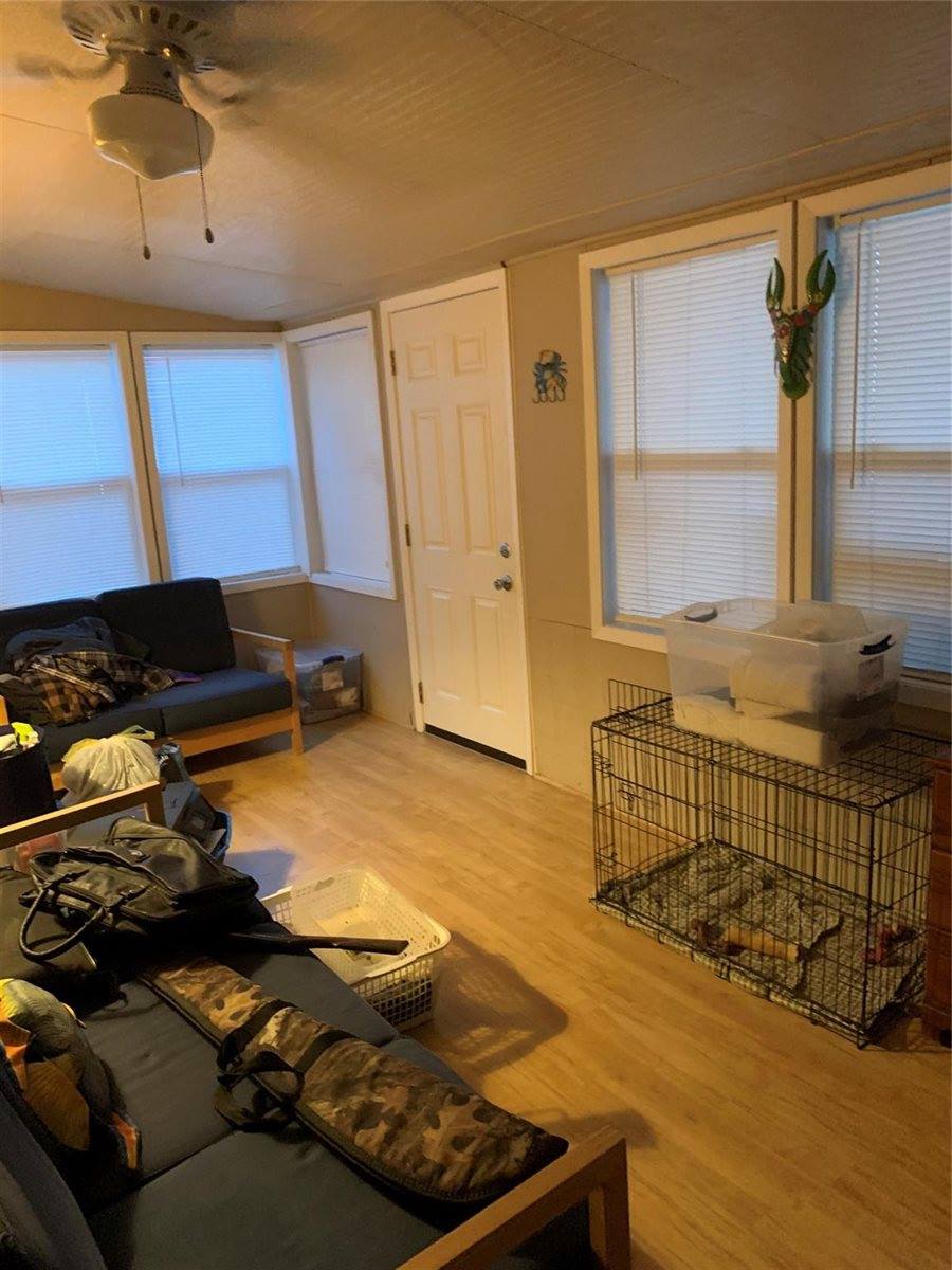 142 Seagull, Sargent, TX 77414