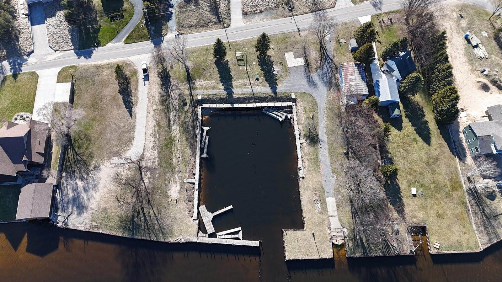 846 South Lakeshore Drive, #2, Ludington, MI 49431