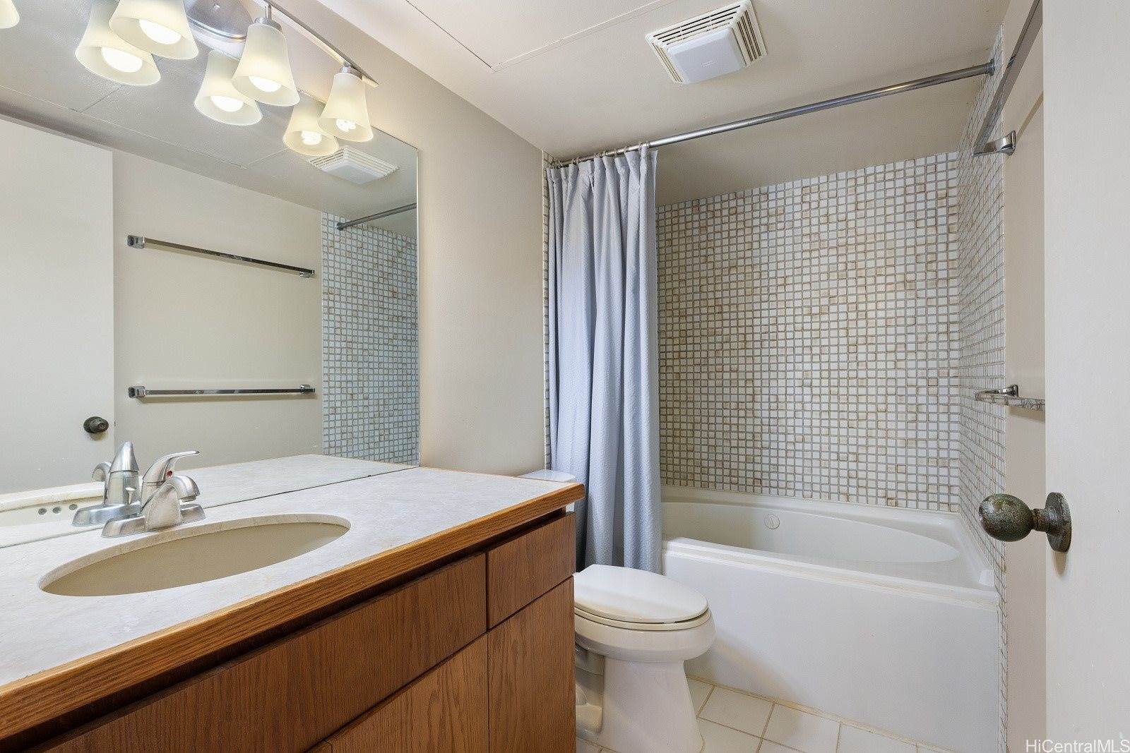 1088 Bishop Street, Honolulu, HI 96813