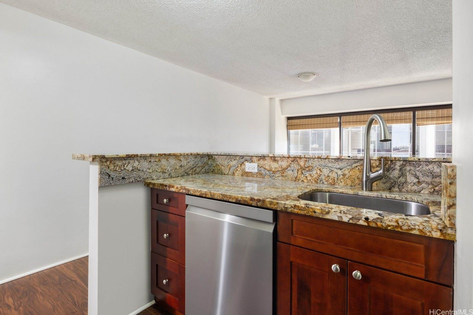 1088 Bishop Street, Honolulu, HI 96813