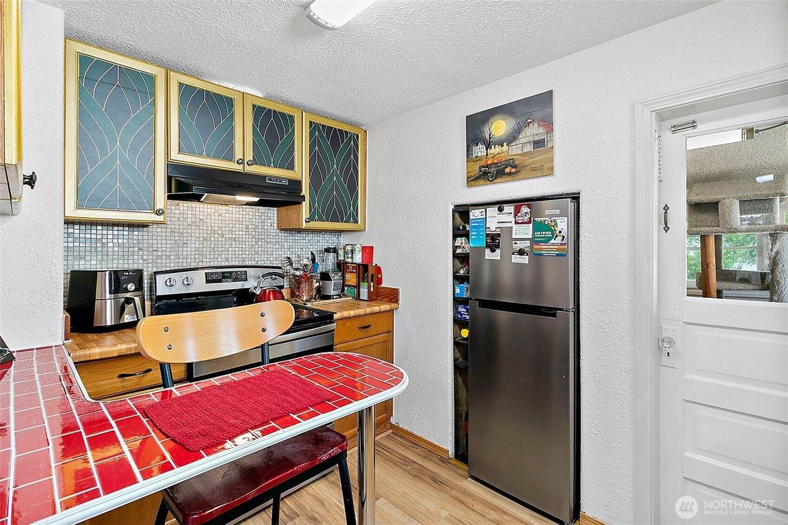 111 East 65th Street, Tacoma, WA 98404