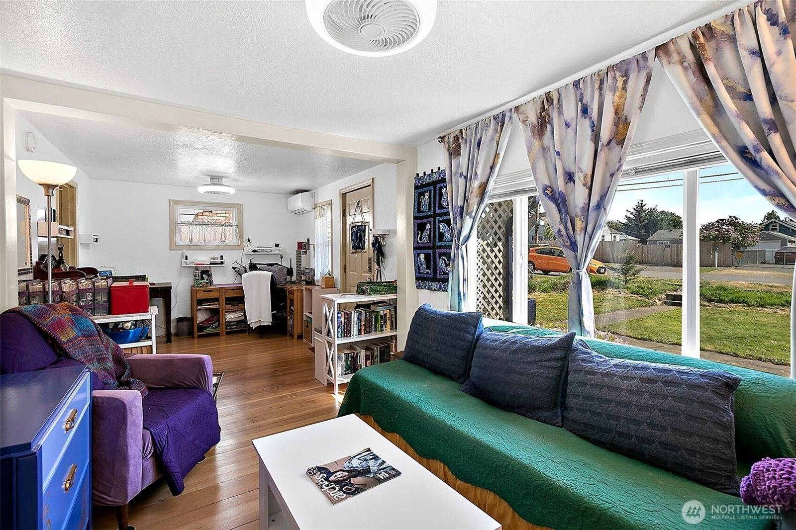 111 East 65th Street, Tacoma, WA 98404