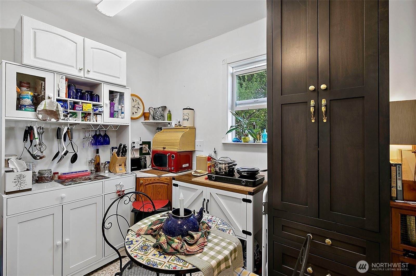 111 East 65th Street, Tacoma, WA 98404