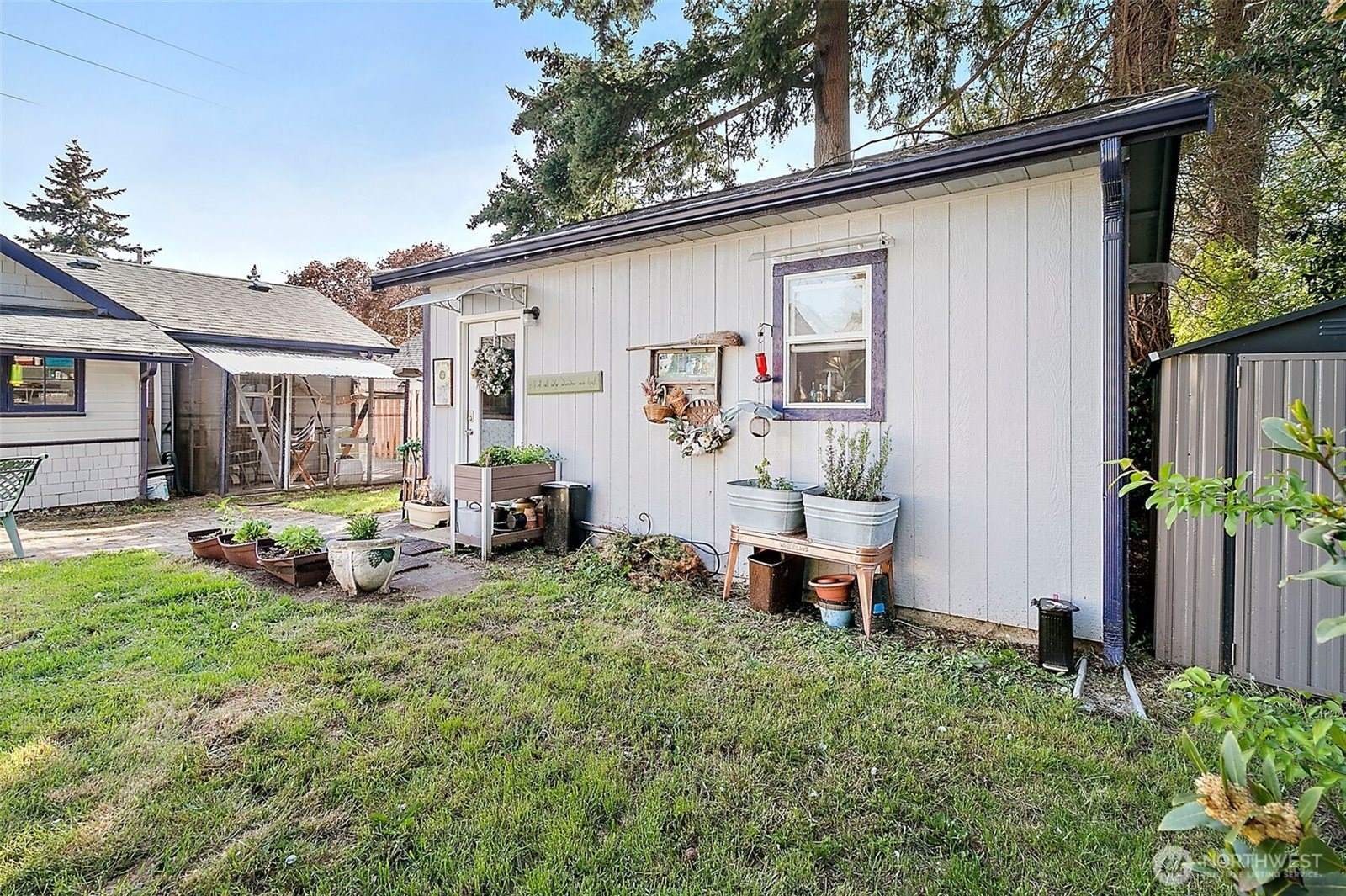 111 East 65th Street, Tacoma, WA 98404