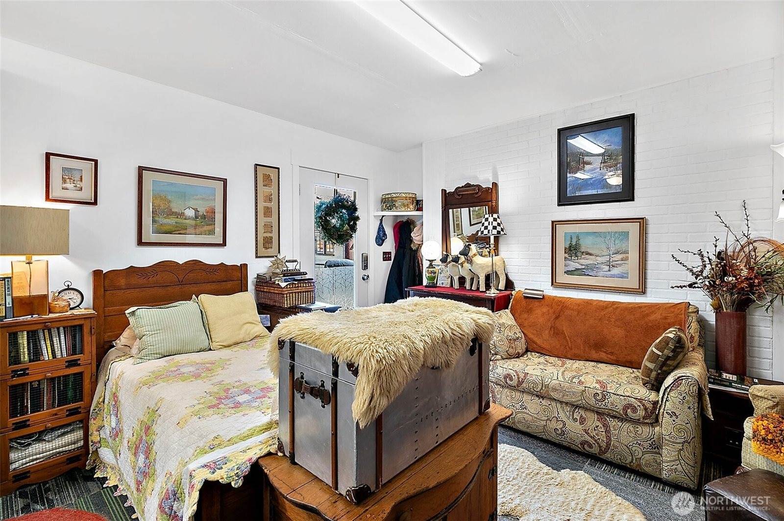 111 East 65th Street, Tacoma, WA 98404