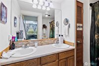 111 East 65th Street, Tacoma, WA 98404