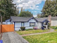 111 East 65th Street, Tacoma, WA 98404