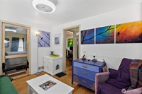 111 East 65th Street, Tacoma, WA 98404