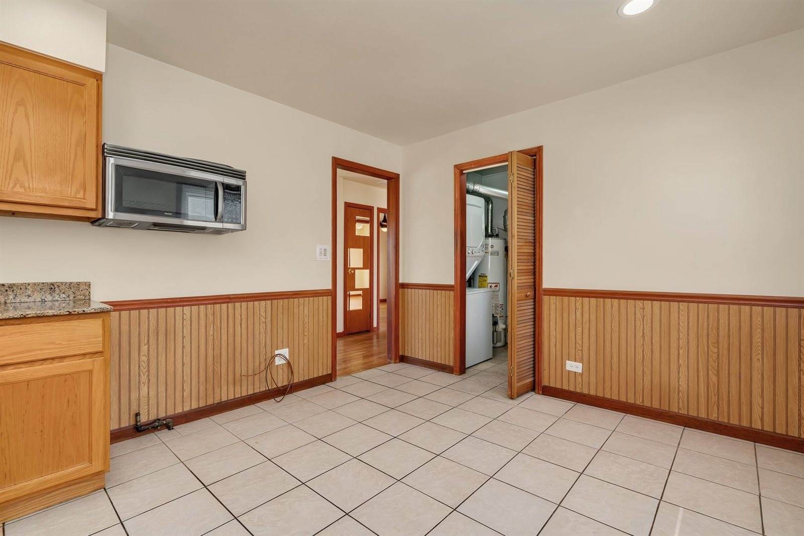 8201 Melvina Avenue, Burbank, IL 60459