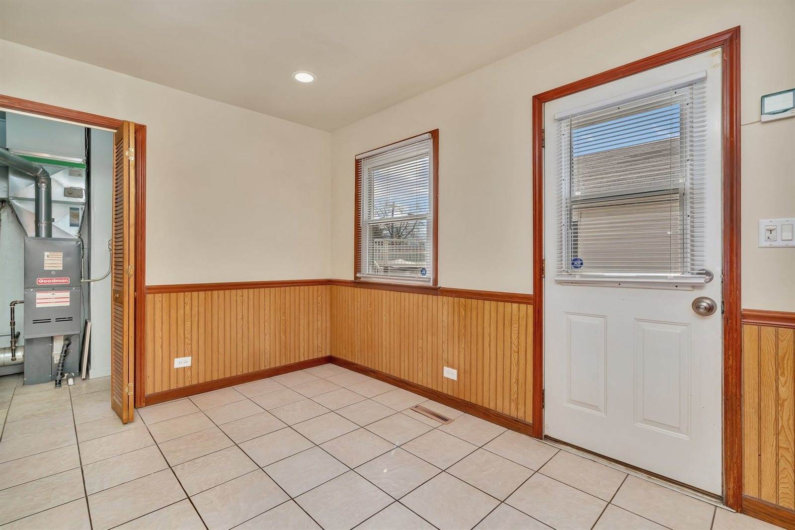 8201 Melvina Avenue, Burbank, IL 60459