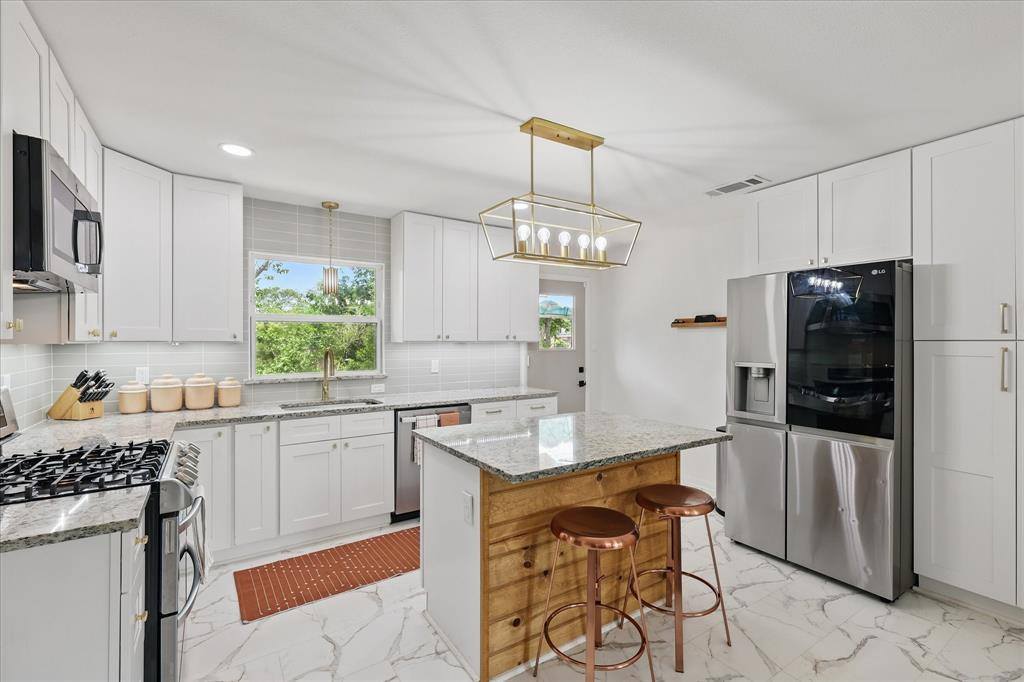 810 Turner Boulevard, Grand Prairie, TX 75050