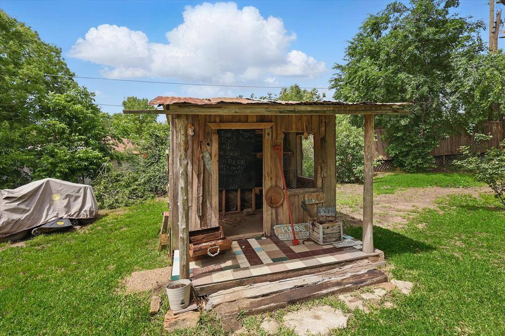 810 Turner Boulevard, Grand Prairie, TX 75050