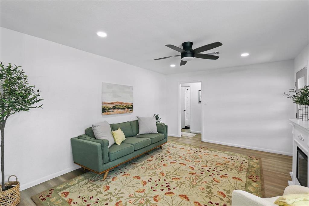 810 Turner Boulevard, Grand Prairie, TX 75050