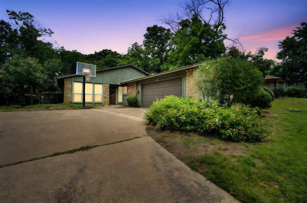 6307 Orchard Hill Drive, Arlington, TX 76016