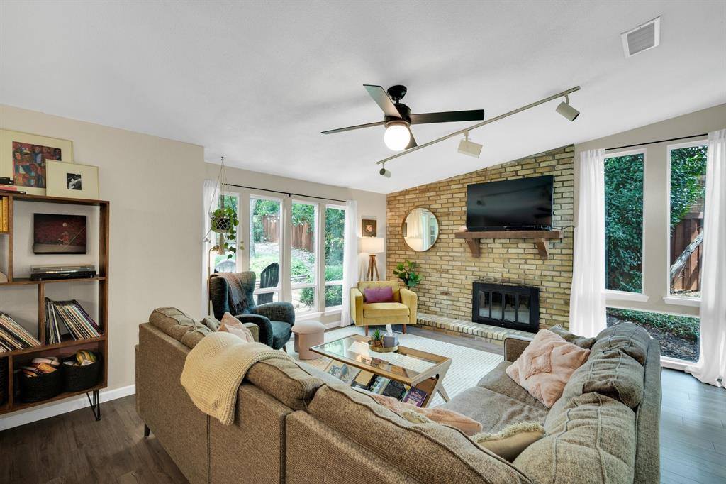 6307 Orchard Hill Drive, Arlington, TX 76016