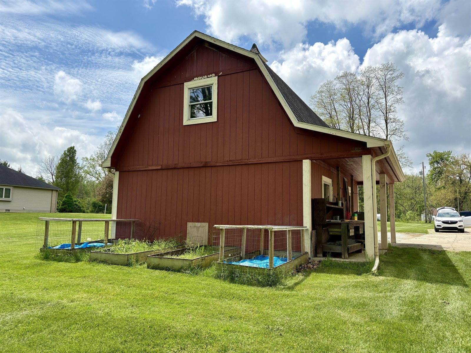 7607 Mt. Hope Road, Grass Lake, MI 49240