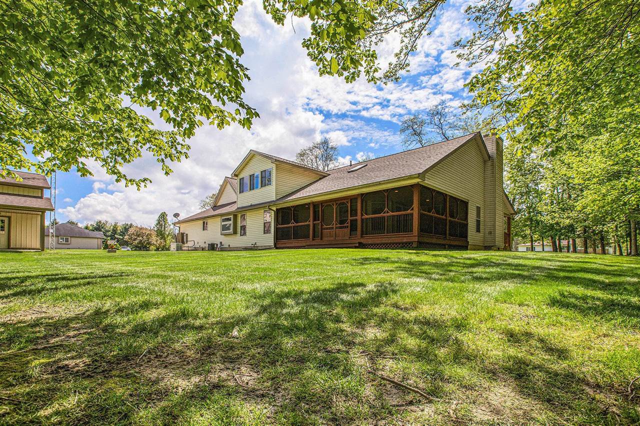 7607 Mt. Hope Road, Grass Lake, MI 49240