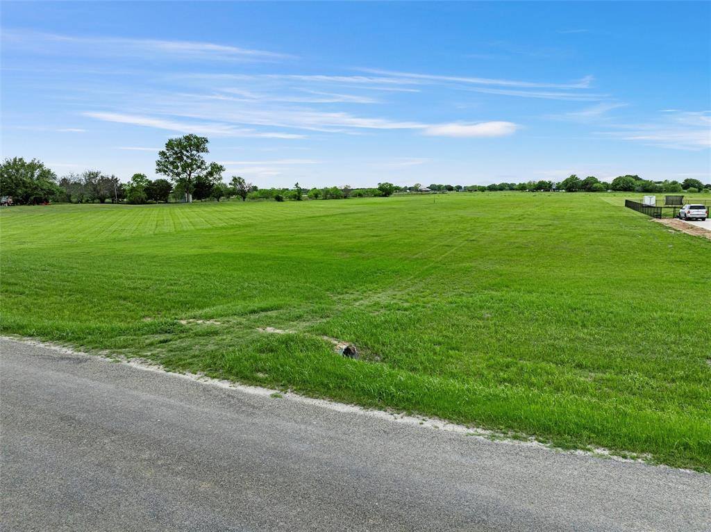 2545 Bode Road, West, TX 76691