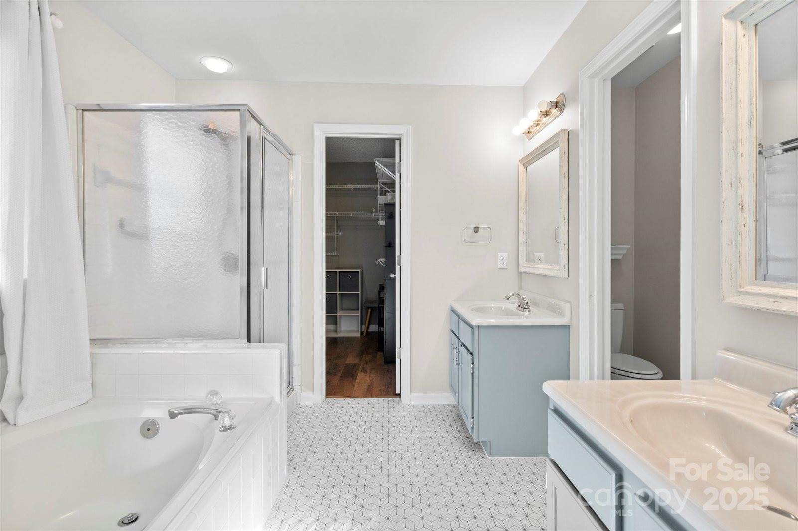 6210 Skyline Drive, Charlotte, NC 28269