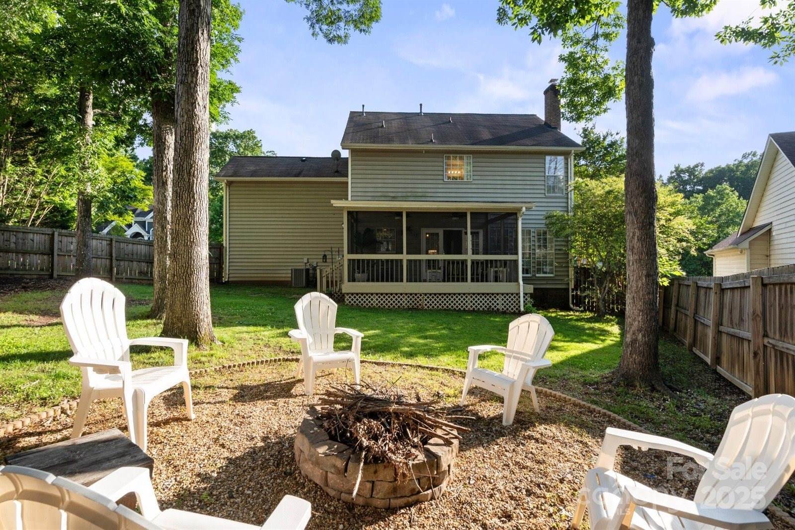 6210 Skyline Drive, Charlotte, NC 28269