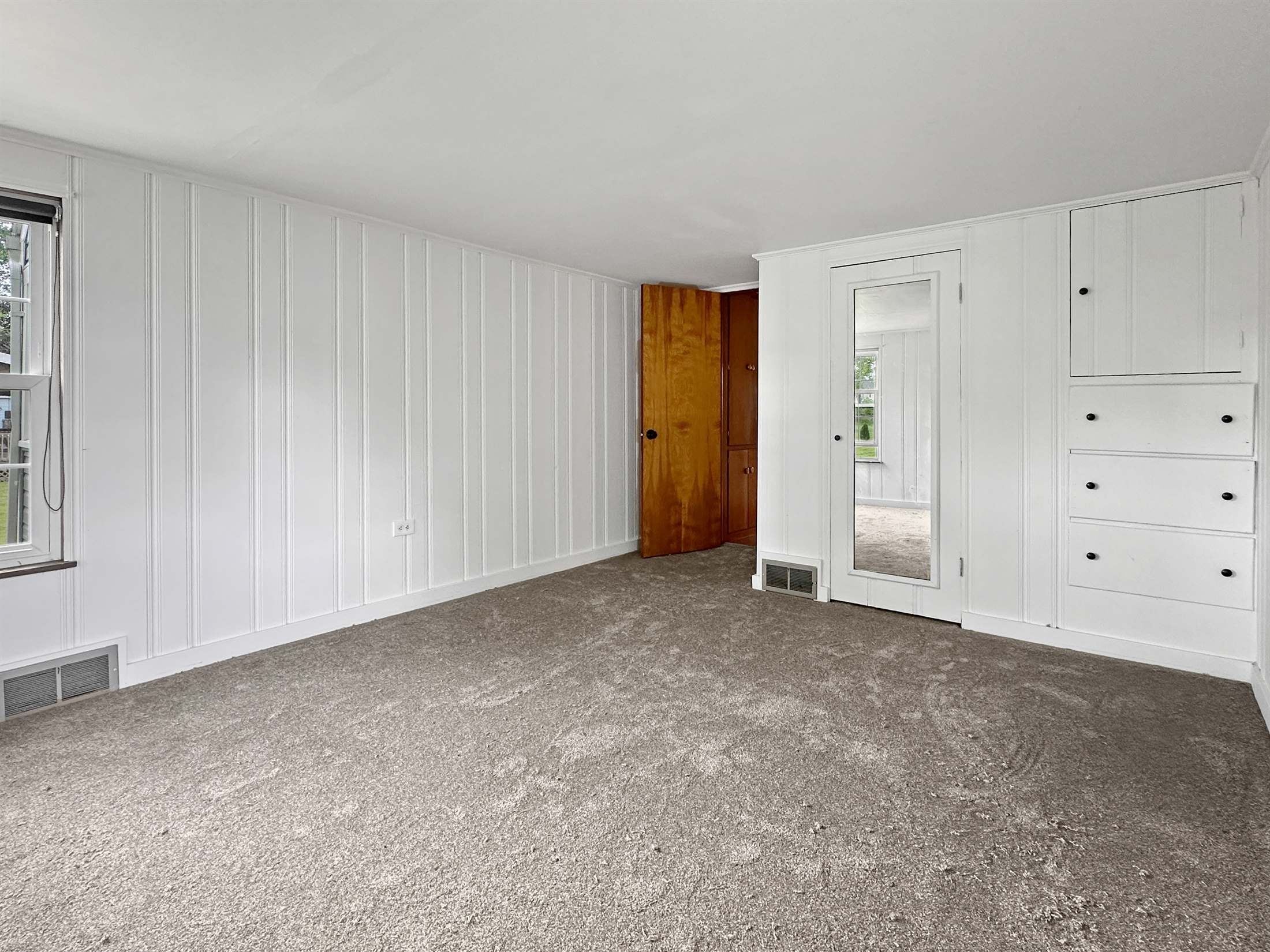 537 E 5th St, Ashland, OH 44805