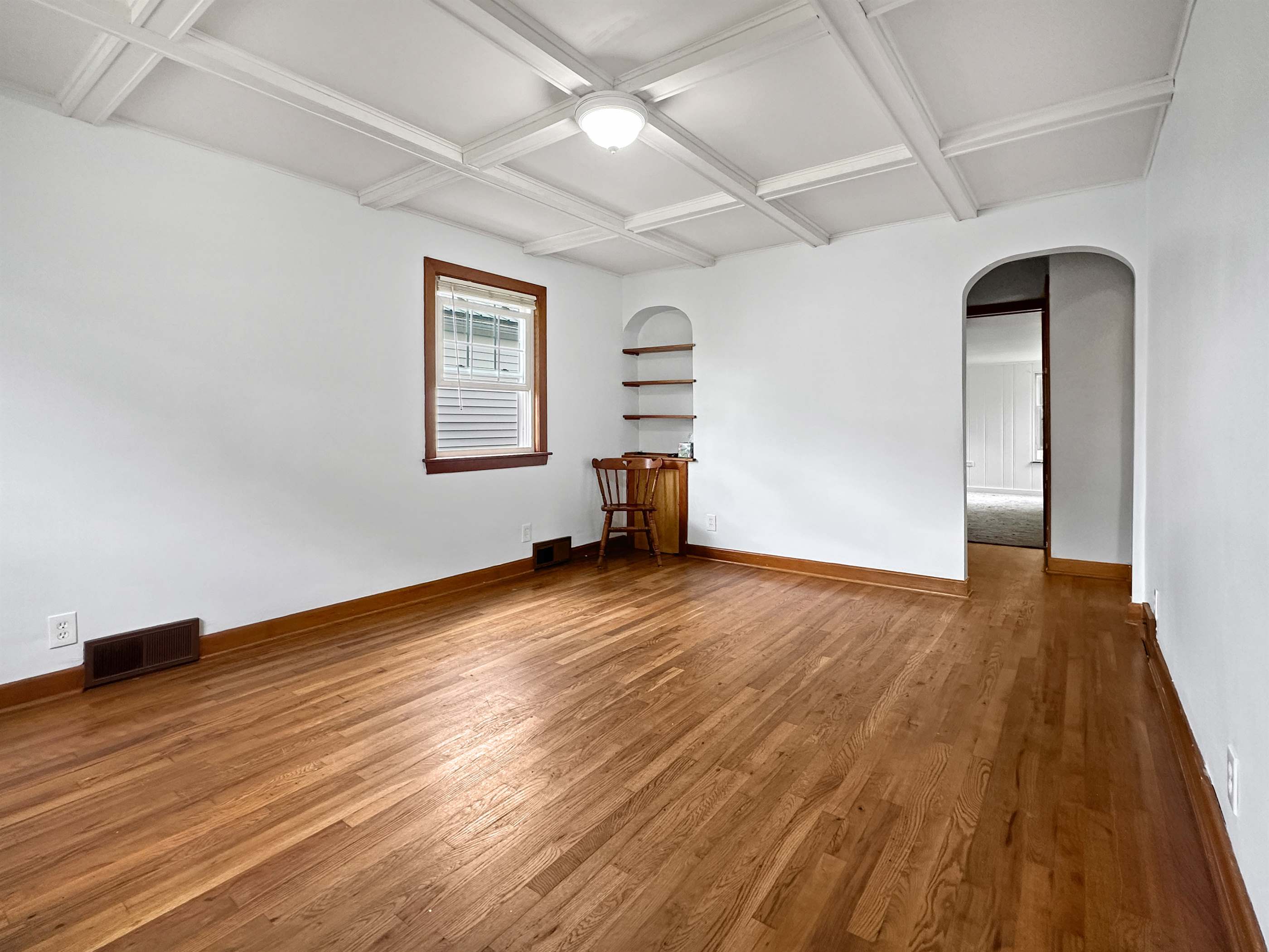 537 E 5th St, Ashland, OH 44805