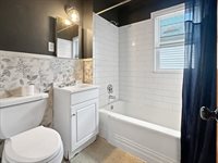 537 E 5th St, Ashland, OH 44805