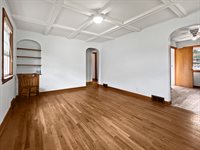 537 E 5th St, Ashland, OH 44805