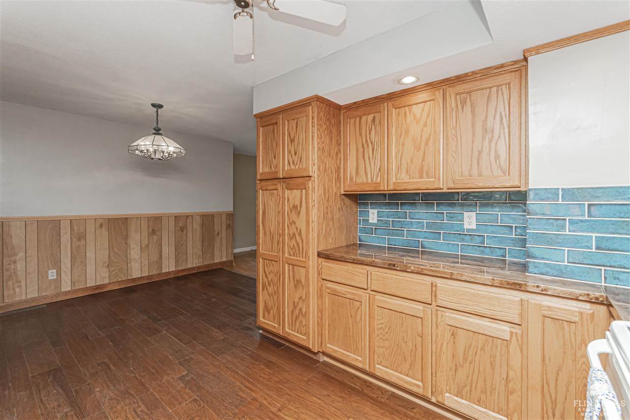 2526 Old Hwy 40, Junction City, KS 66441