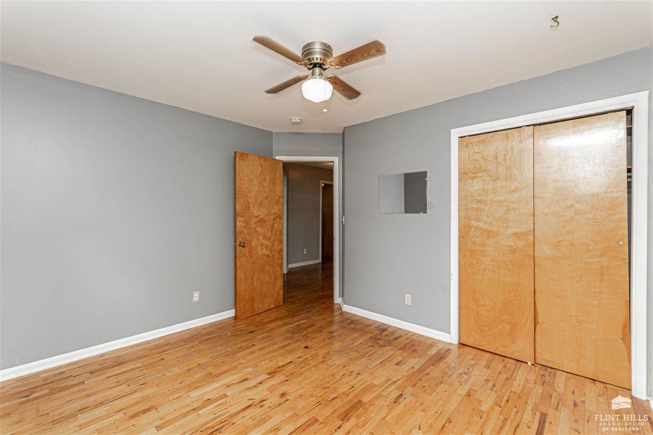 2526 Old Hwy 40, Junction City, KS 66441