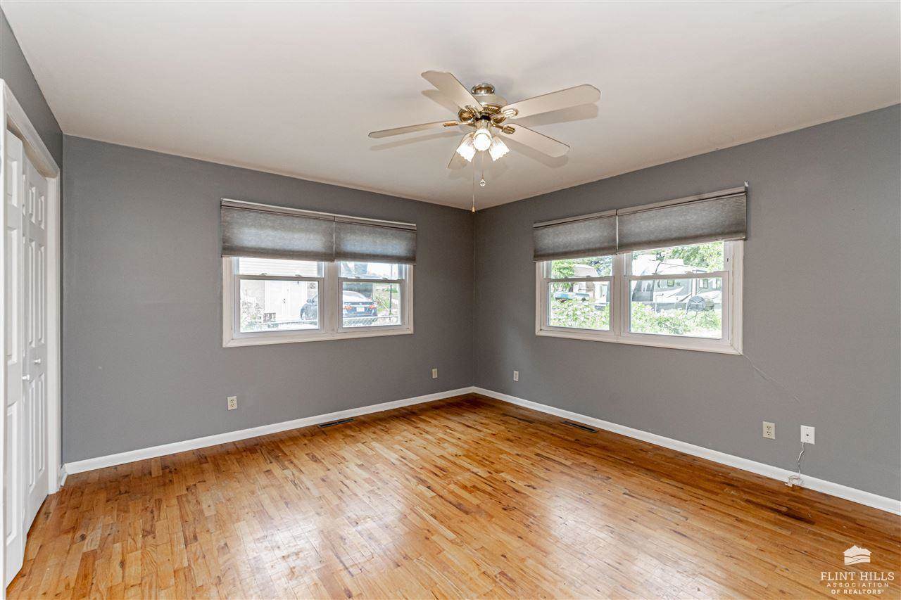 2526 Old Hwy 40, Junction City, KS 66441