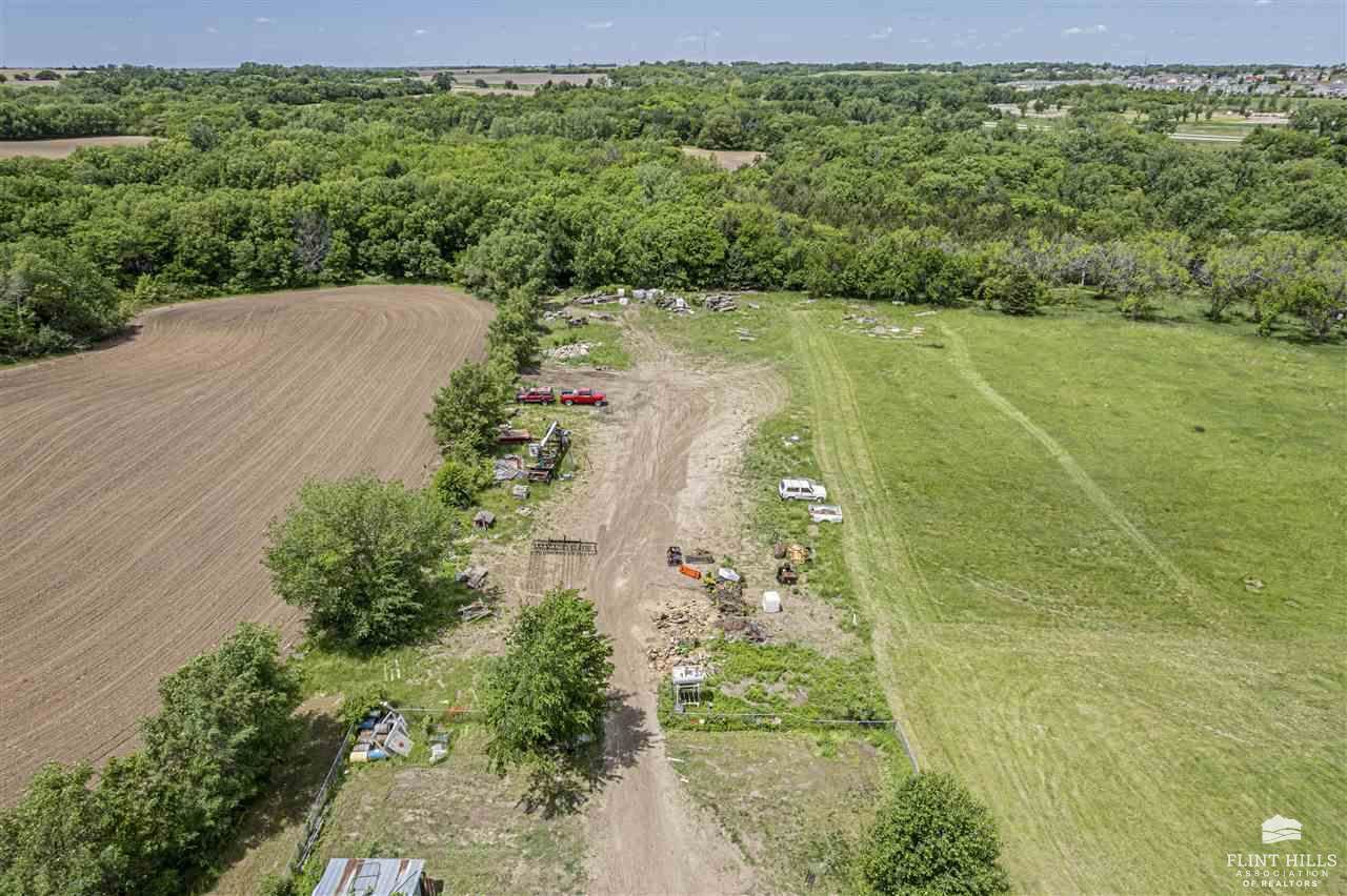 2526 Old Hwy 40, Junction City, KS 66441