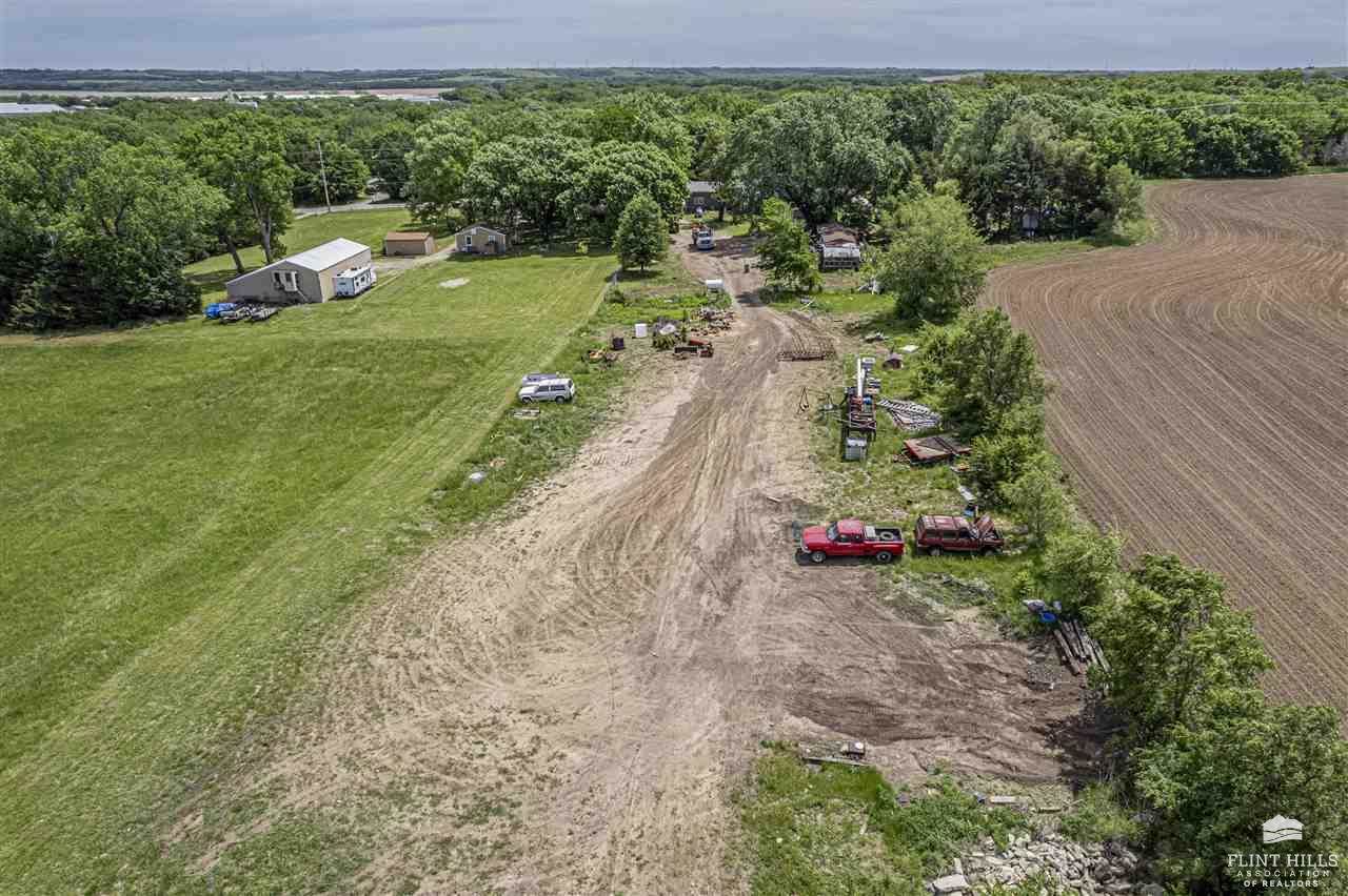 2526 Old Hwy 40, Junction City, KS 66441