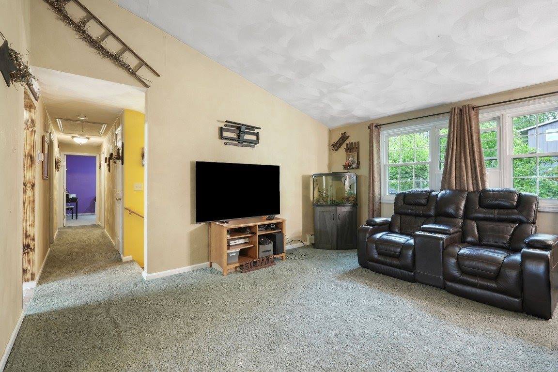 1018 Milan Avenue, Endicott, NY 13760