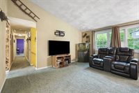 1018 Milan Avenue, Endicott, NY 13760