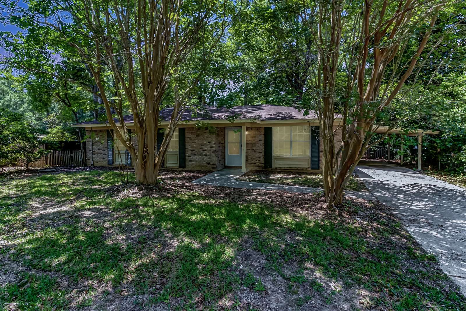 3217 N 2nd Street, Ocean Springs, MS 39564