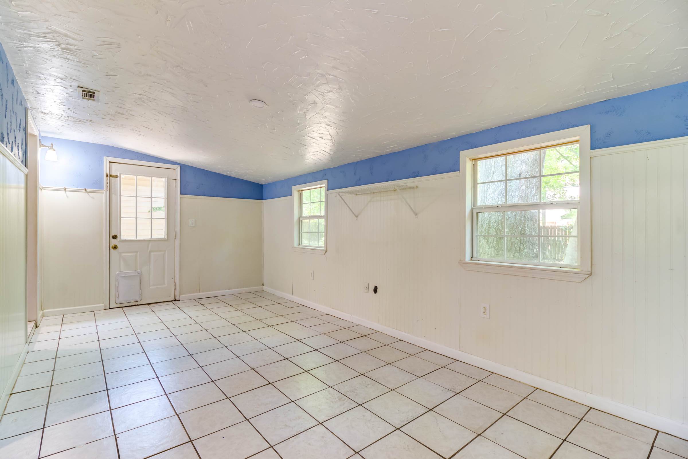 3217 N 2nd Street, Ocean Springs, MS 39564